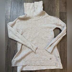 Hollister Heathered Cream Speckled Turtleneck Sweater